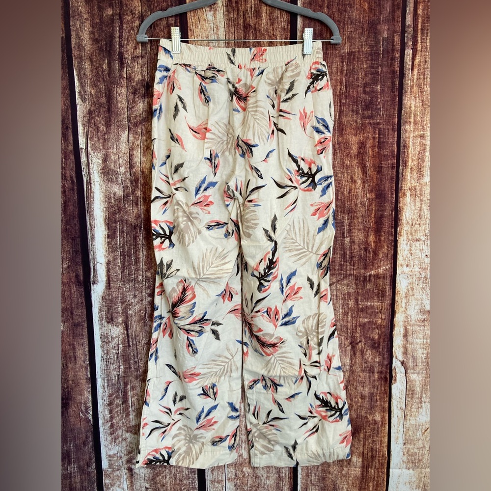 Briggs | Ladies Floral Linen Blend Wide Leg Pants - Picture 3 of 7